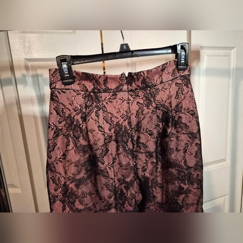 Vixen By Micheline Pitt Peach And Lace Cigarette Pants (M) - Picture 4 of 6